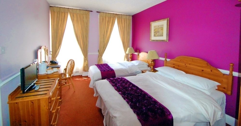 The Imperial Hotel Stroud  Εξωτερικό φωτογραφία