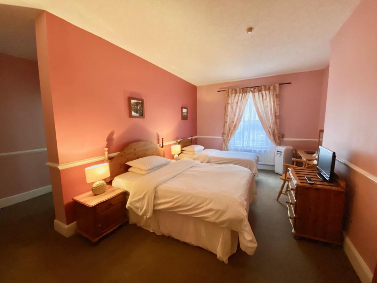 The Imperial Hotel Stroud  Εξωτερικό φωτογραφία